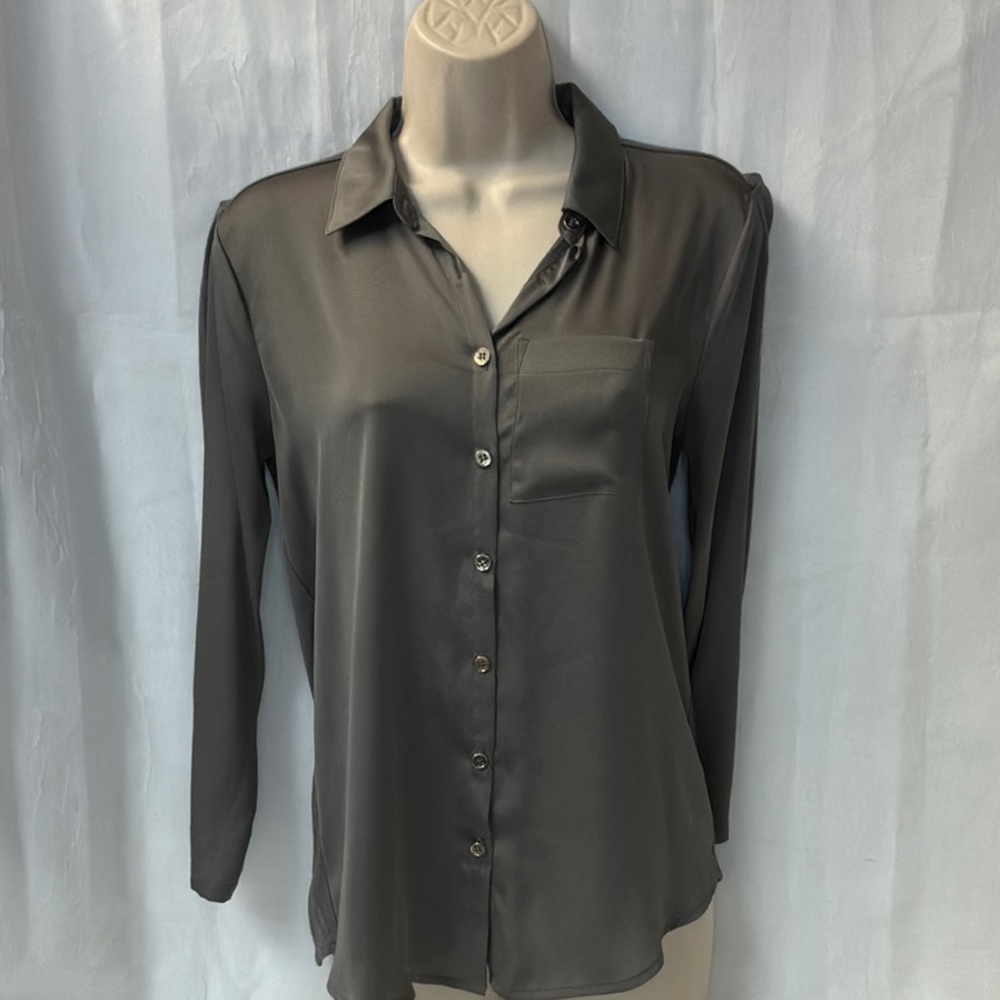 Ann Taylor Gray Satin Long Sleeve Button Down Blouse Top Size XS